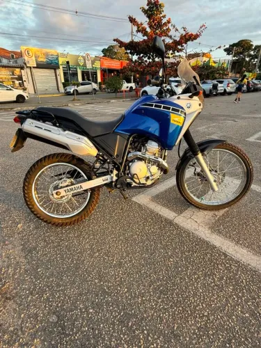 Tenere 250 top bem conservada