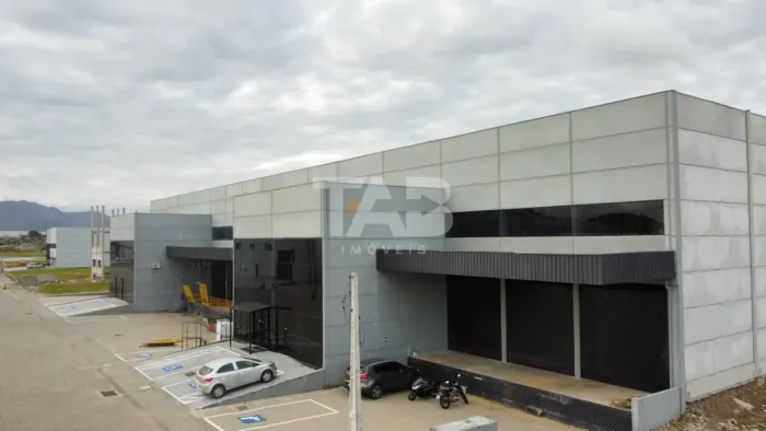 Galpão com 3.000m² à venda | Porto Belo-SC