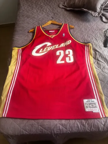 Camiseta NBA Retrô LeBron James #23 Cleveland Cavaliers - Original Hardwood Classics