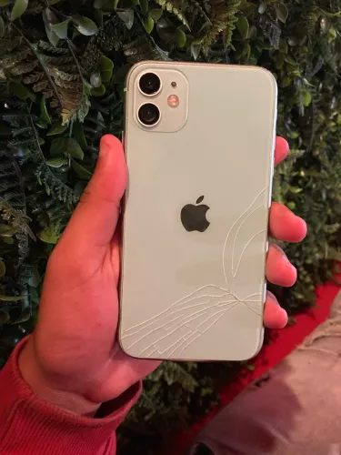 iPhone 11 64GB