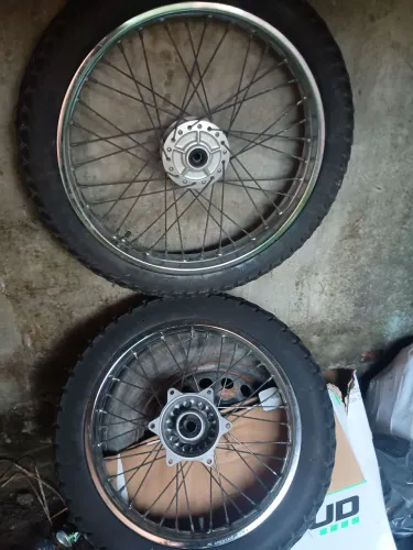 Rodas da xre 190 e bros