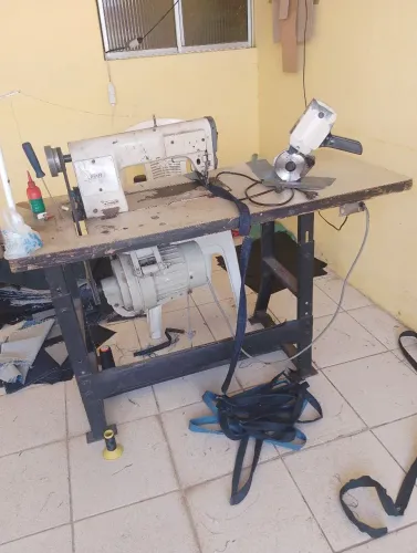 Vendo máquina PFAFF para costura de jeans e couro cintetico