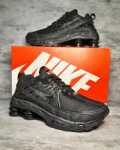 Tênis Nike Shox