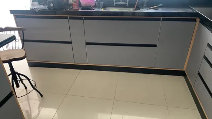 Gabinete e armario