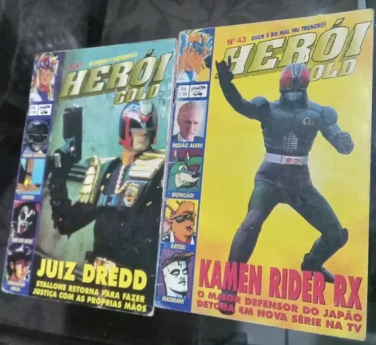 Kit com Duas revistas Herói Gold vols 47 e 43