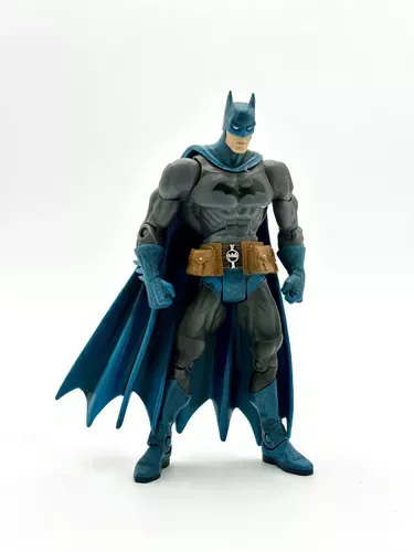 Batman Action Figure S3 com diorama 1/12