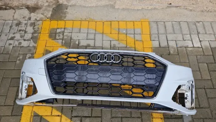 Parachoque Audi A4 2022/2024 Original