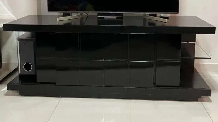 Rack Preto em Laca - OPORTUNIDADE, Muito Novo
