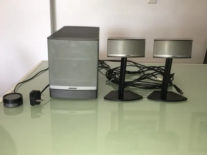 Som BOSE, para computador.