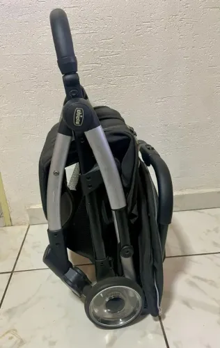 Carrinho bebê impecável, pouco usado!
