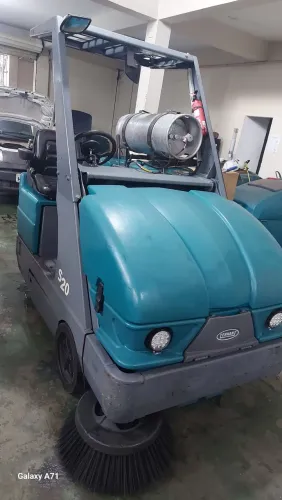 Varredeira tennant S20 GLP