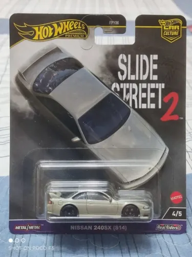 Hot Wheels Premium Nissan 240SX (S14)