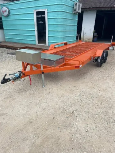 Carretinha plataforma para transportes de UTV e veículos