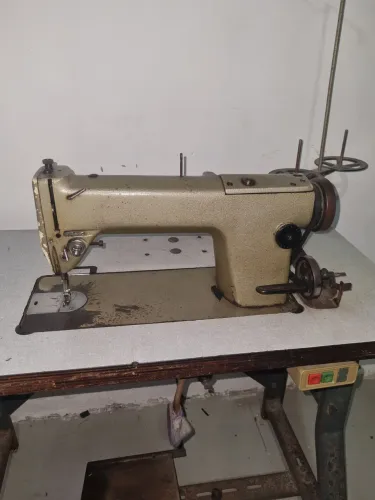 Maquina de costura.