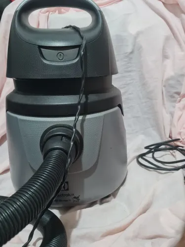 Aspirador de Pó Electrolux Ergorapido Plus