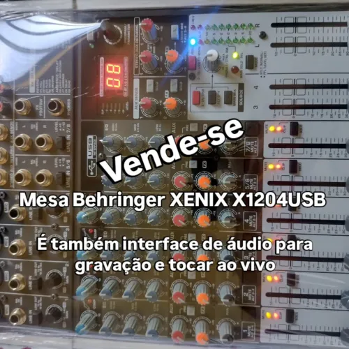 Mesa de som Behringer XENIX1204USB