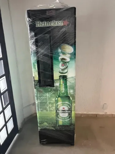 Cervejeira expositora slim 110v