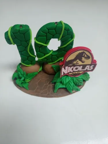 Número 10 em biscuit para decoração de festa Jurassic park 