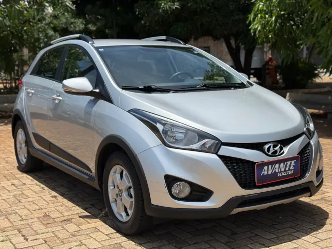 Raridade! Hb20x, 2014, apenas 26.000km, todas revisões na concessionária, laudo aprovado!