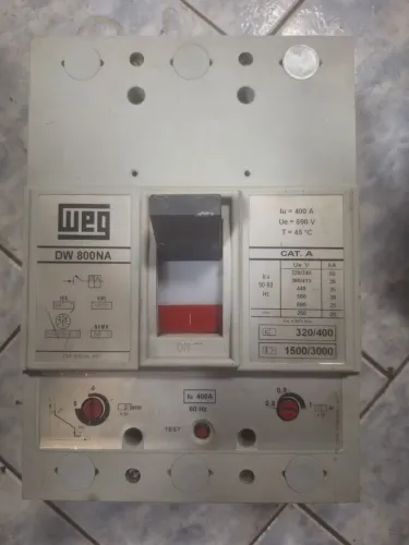 Disjuntor Industrial Weg 400 A DW 800 NA Ruptura Trifásico