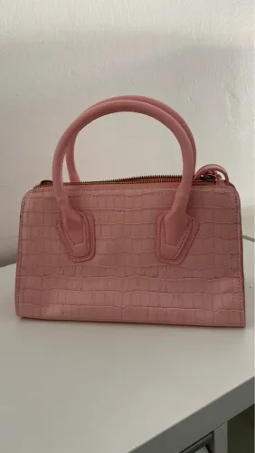 Bolsa Rosa Bebê Croco Arezzo