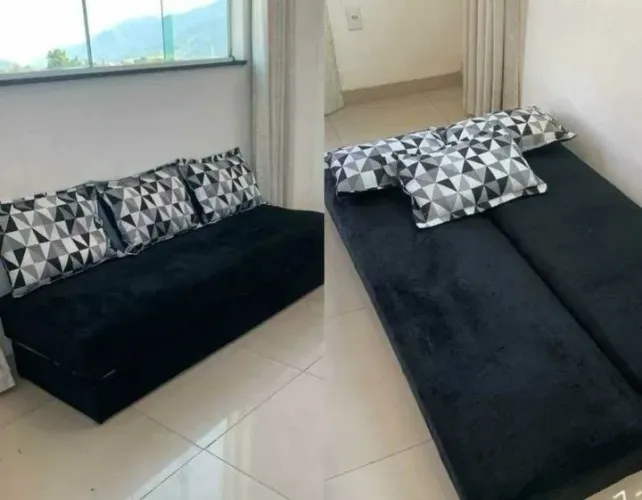 Sofá cama com almofada 