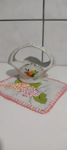 Mini floreira em porcelana Antiga 1940