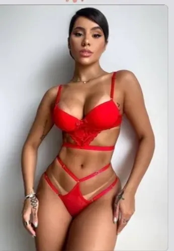 Conjunto de lingerie vermelho com renda tam GG