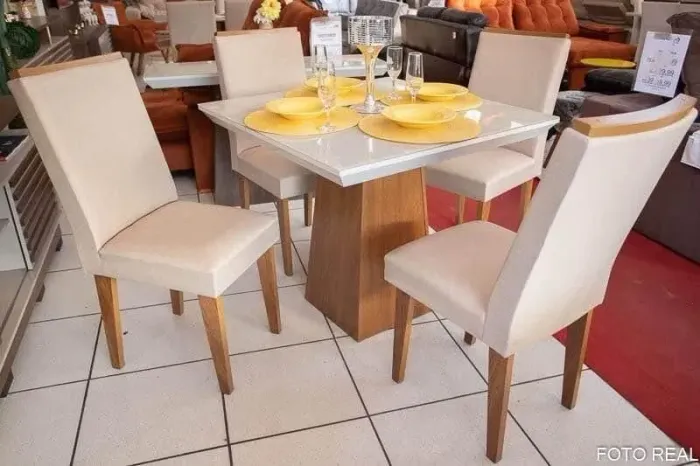 Mesa 4 Lugares + Montagem