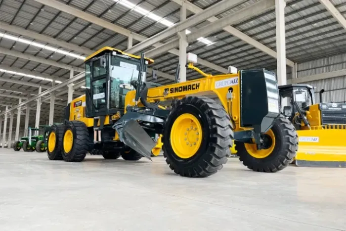 Motoniveladora Sinomach 717T