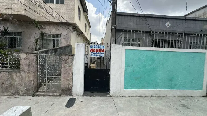 Casa para alugar Rua João Torquato, Bonsucesso, Zona Norte, Rio de Janeiro - R$ 1.200