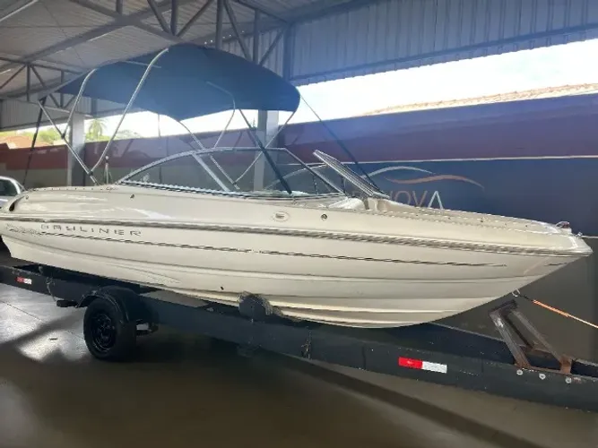 Lancha Motorboat