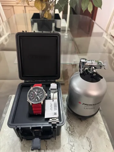 CITIZEN NIGHTHAWK ECO-DRIVE BJ7000-52E  Sem uso, tag e garantia internacional