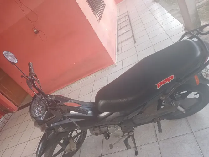 Vende-se moto Honda pop 2018 tudo ok ao ponto de transferir.