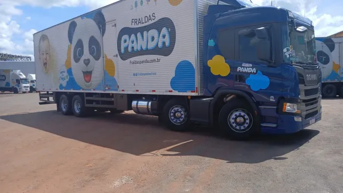 SCANIA/P360 B8X2 22/23 LEITO