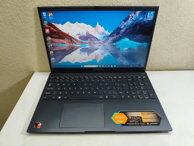 Ultrabook Compaq Snapdragon, 4GB de memória, SSD 128GB. Novíssimo. Bateria dura 9 Horas. T