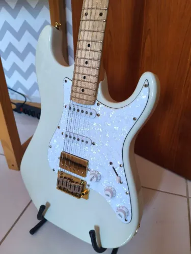 Guitarra linha Premium da Seizi