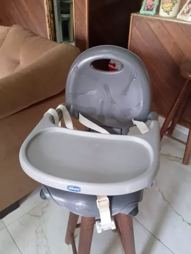 Cadeira de alimentação 