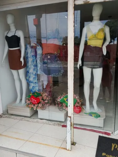 VENDO ESTOQUE DE LOJA FEMININA,PROVADOR,MANEQUINS E INSTAGRAM COM 27.000 SEG *