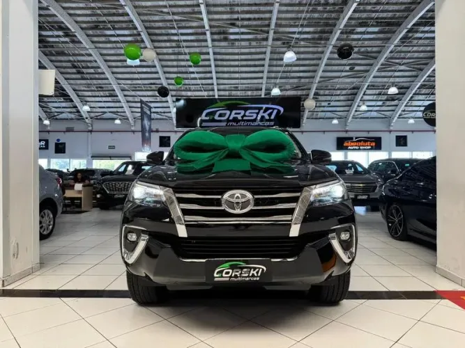 Toyota Hilux SW4 SRX 4X4 2.8 TDI 16V Dies. Aut. 2019