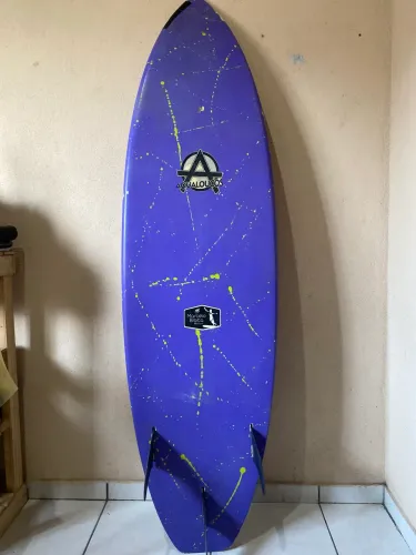 Prancha de Surf 6'1 Aqualoucos / Marcelo Bibito + Deck + Quilhas