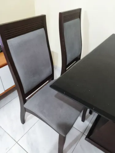 Mesa de jantar 4 cadeiras