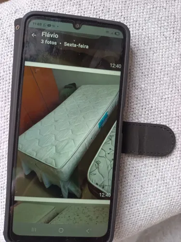 Vendo cama box de solteiro