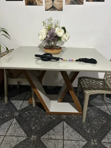 Mesa de jantar tampo de vidro