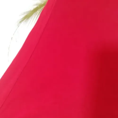 Saia vermelha, longa .Veste M e G. R$ 45 reais