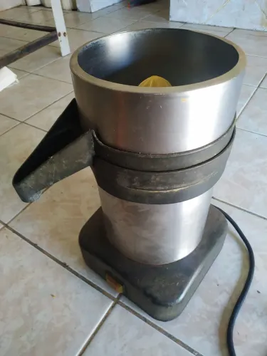 Espremedor de Laranja industrial 