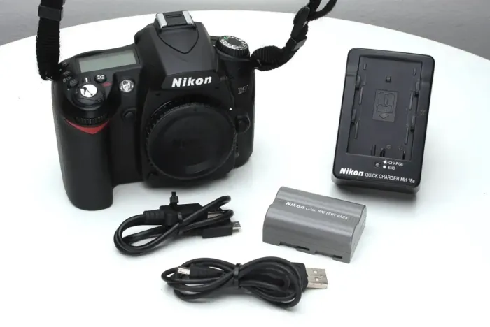 Nikon D90 + Lente Af-s Dx Nikkor 18-105mm F/3.5-5.6g Ed Vr