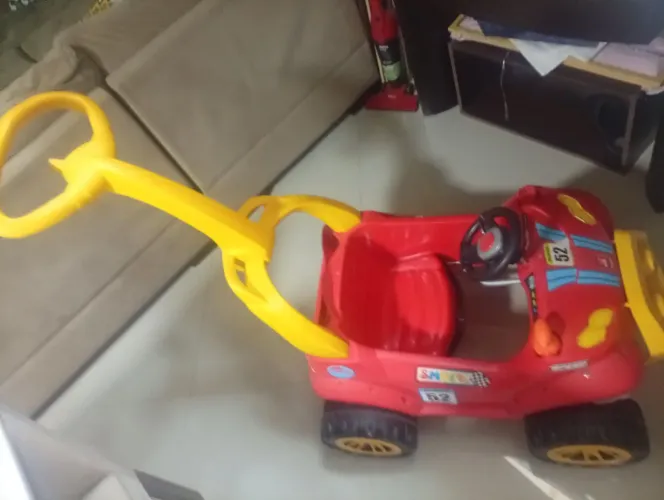 Carrinho de brinquedo criança de 2 a 5 anos