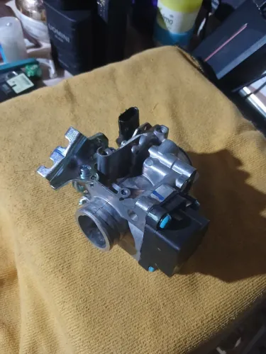 Vende-se corpo de Borboleta (TBI) Original para Moto - Titan 150, Injeção Eletrônica