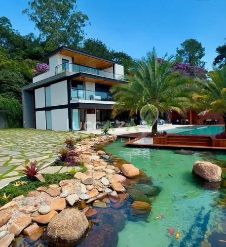 Luxuosa casa de 5 quartos em condomínio à venda em Igaratá-SP, com 670m² de área e 6 vagas